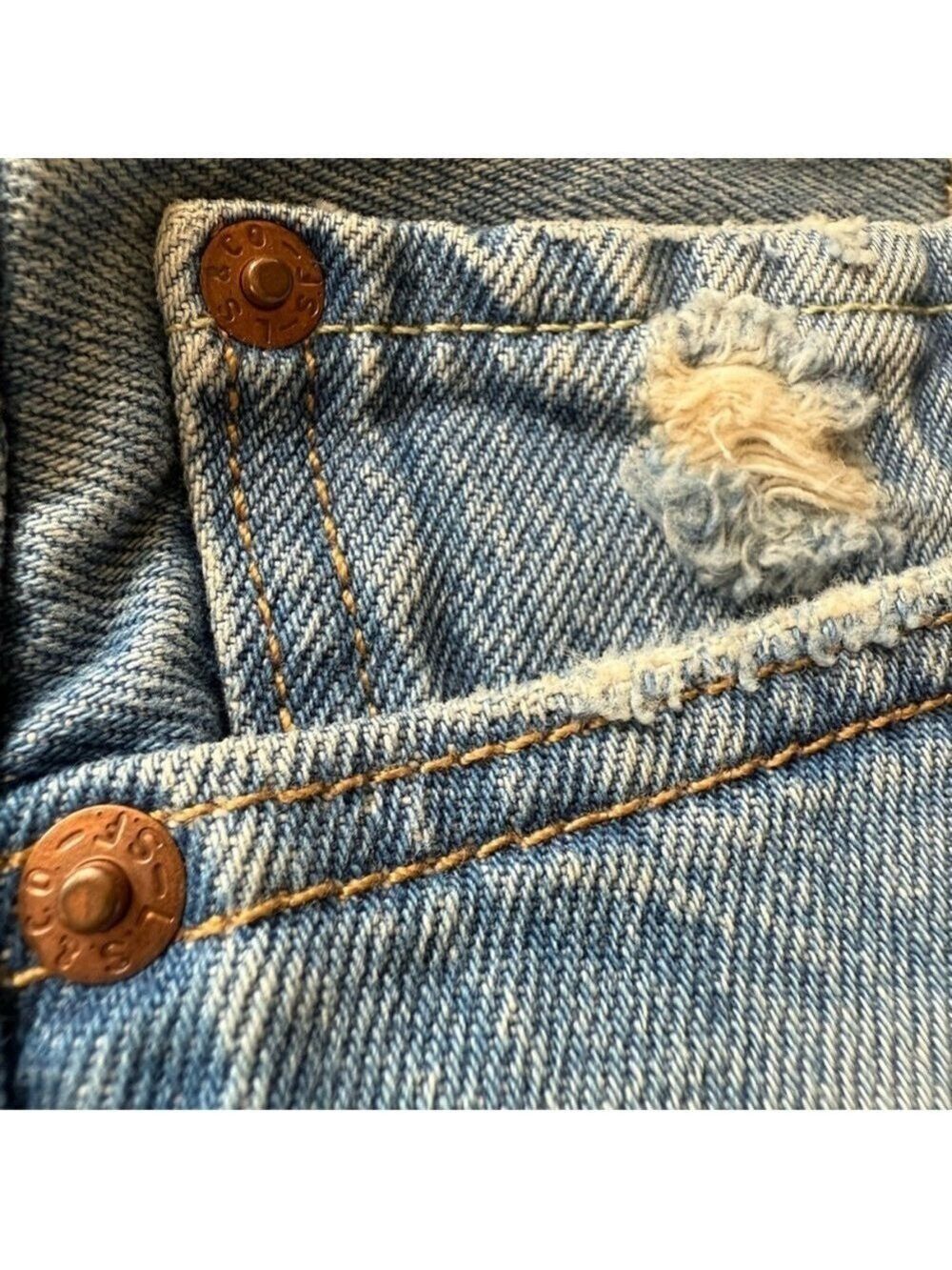 LEVI’S❤️ 501 Women’s High-Rise Distressed Denim Shorts 👖👟💃 Size 27 - Picture 10 of 15